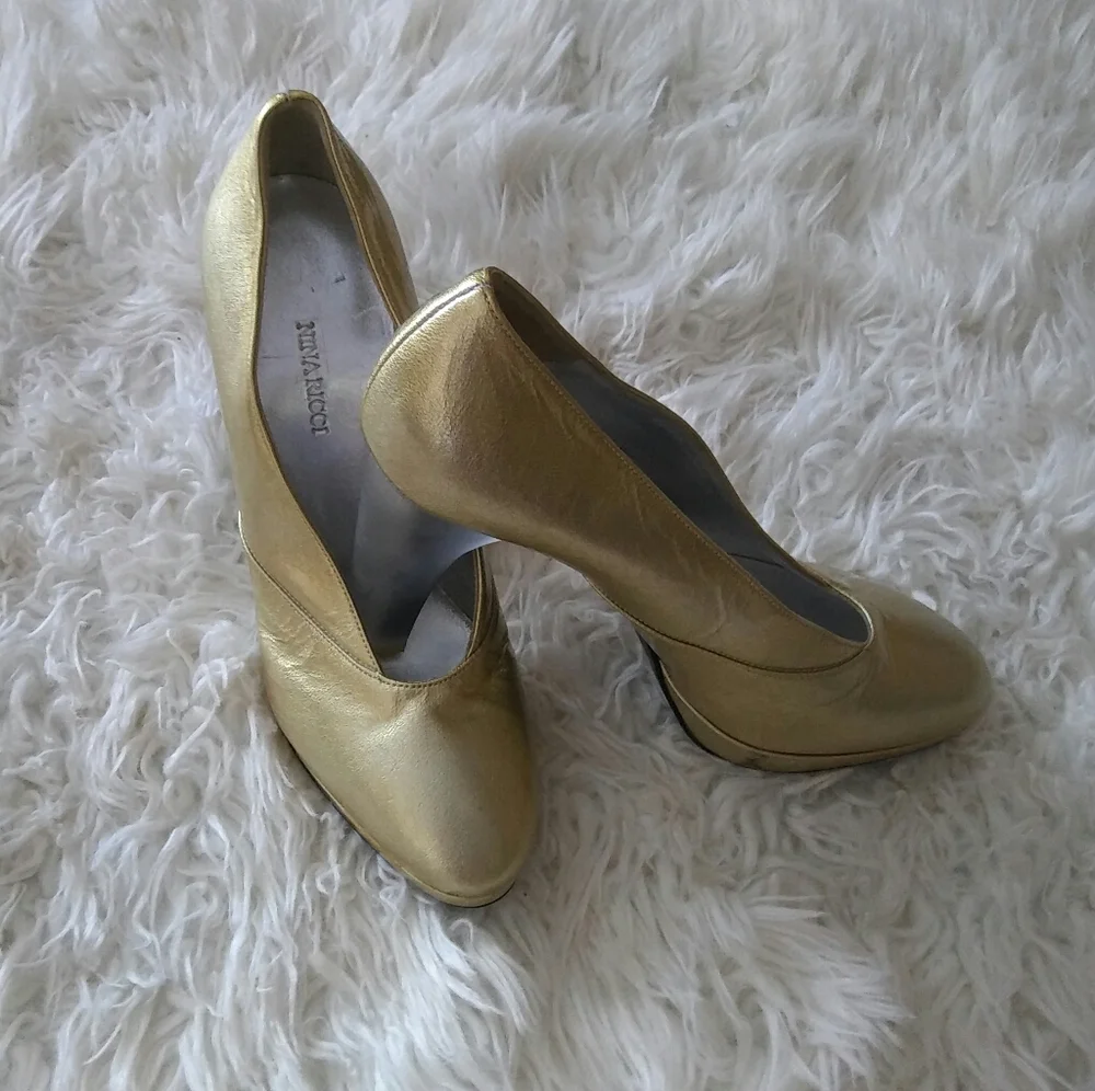 Nina Ricci Pumps With Acrylic Heels